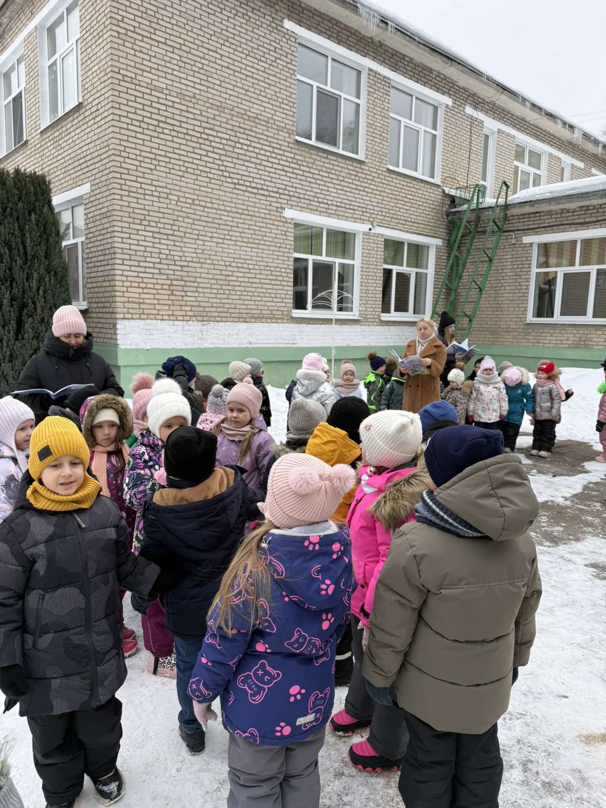 IMG cb163c0b2274db6cc7325a281bbda345 V